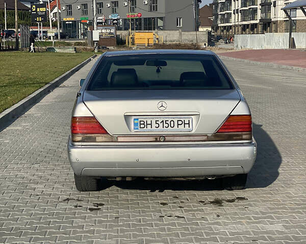 Сірий Мерседес С Клас, об'ємом двигуна 3.2 л та пробігом 380 тис. км за 2950 $, фото 4 на Automoto.ua