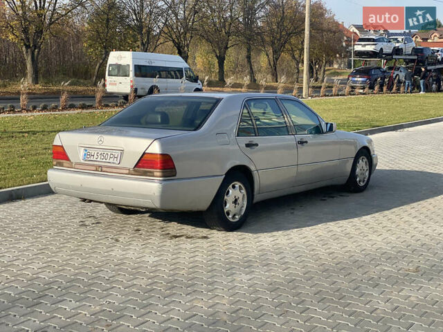 Серый Мерседес С Класс, объемом двигателя 3.2 л и пробегом 380 тыс. км за 2750 $, фото 1 на Automoto.ua