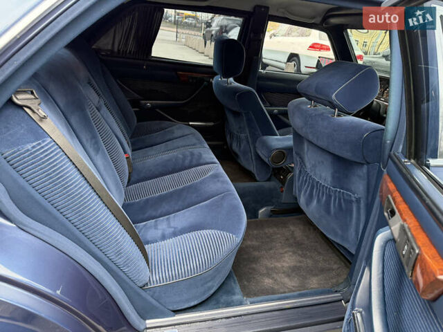 Серый Мерседес С Класс, объемом двигателя 5.6 л и пробегом 38 тыс. км за 40000 $, фото 20 на Automoto.ua