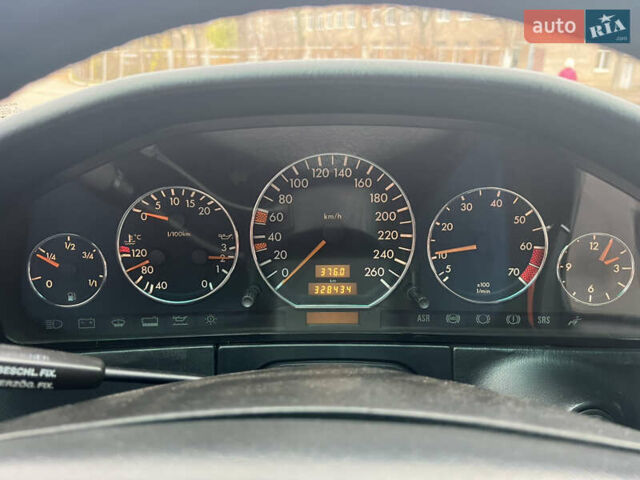 Сірий Мерседес С Клас, об'ємом двигуна 4.97 л та пробігом 328 тис. км за 13500 $, фото 45 на Automoto.ua