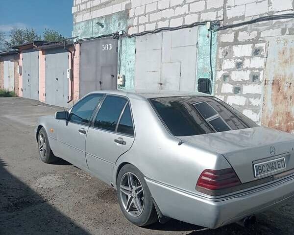 Сірий Мерседес С Клас, об'ємом двигуна 3 л та пробігом 300 тис. км за 3600 $, фото 11 на Automoto.ua