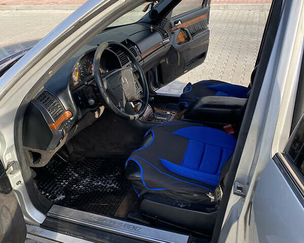 Серый Мерседес С Класс, объемом двигателя 3.2 л и пробегом 380 тыс. км за 2750 $, фото 10 на Automoto.ua