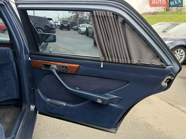 Серый Мерседес С Класс, объемом двигателя 5.6 л и пробегом 38 тыс. км за 40000 $, фото 19 на Automoto.ua