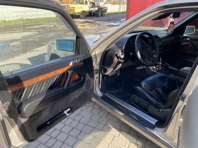 Серый Мерседес С Класс, объемом двигателя 4 л и пробегом 399 тыс. км за 3700 $, фото 6 на Automoto.ua