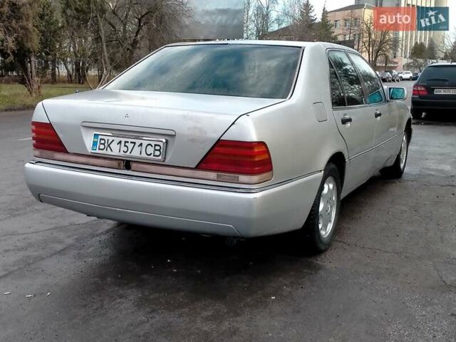 Серый Мерседес С Класс, объемом двигателя 3.2 л и пробегом 430 тыс. км за 3750 $, фото 11 на Automoto.ua
