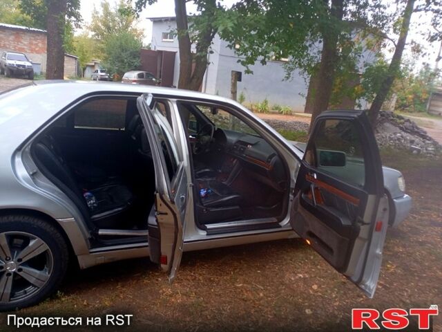 Сірий Мерседес С Клас, об'ємом двигуна 3.2 л та пробігом 395 тис. км за 4500 $, фото 9 на Automoto.ua