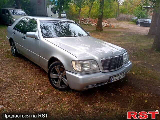 Сірий Мерседес С Клас, об'ємом двигуна 3.2 л та пробігом 395 тис. км за 4500 $, фото 2 на Automoto.ua