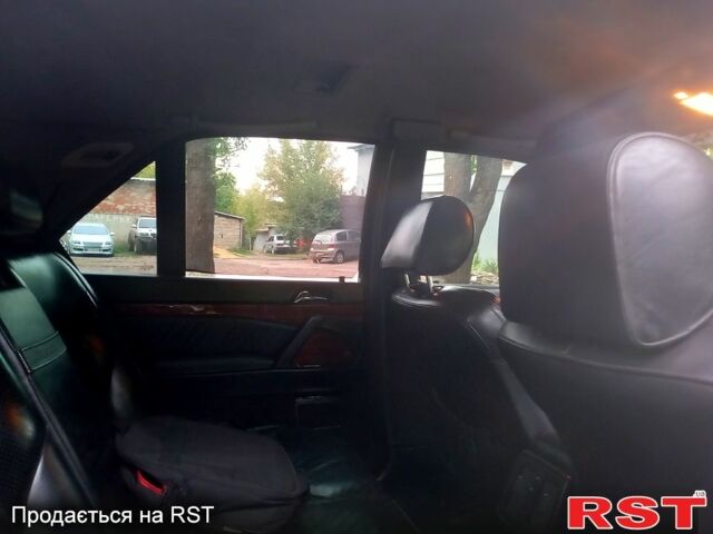 Сірий Мерседес С Клас, об'ємом двигуна 3.2 л та пробігом 395 тис. км за 4500 $, фото 4 на Automoto.ua