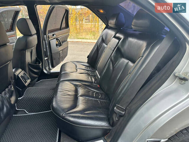 Сірий Мерседес С Клас, об'ємом двигуна 5 л та пробігом 327 тис. км за 6699 $, фото 25 на Automoto.ua