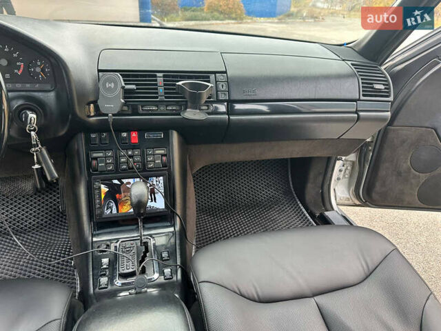 Сірий Мерседес С Клас, об'ємом двигуна 5 л та пробігом 327 тис. км за 6699 $, фото 17 на Automoto.ua