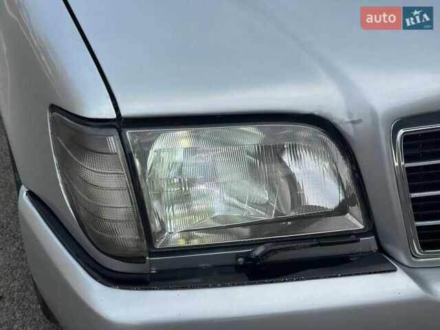 Сірий Мерседес С Клас, об'ємом двигуна 5 л та пробігом 327 тис. км за 6699 $, фото 35 на Automoto.ua