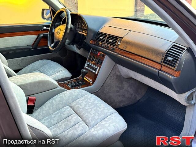 Серый Мерседес С Класс, объемом двигателя 3.2 л и пробегом 400 тыс. км за 4999 $, фото 3 на Automoto.ua