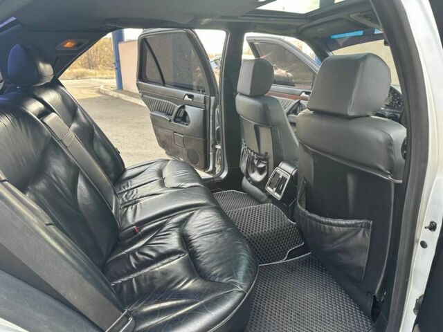 Сірий Мерседес С Клас, об'ємом двигуна 4.2 л та пробігом 327 тис. км за 6699 $, фото 17 на Automoto.ua