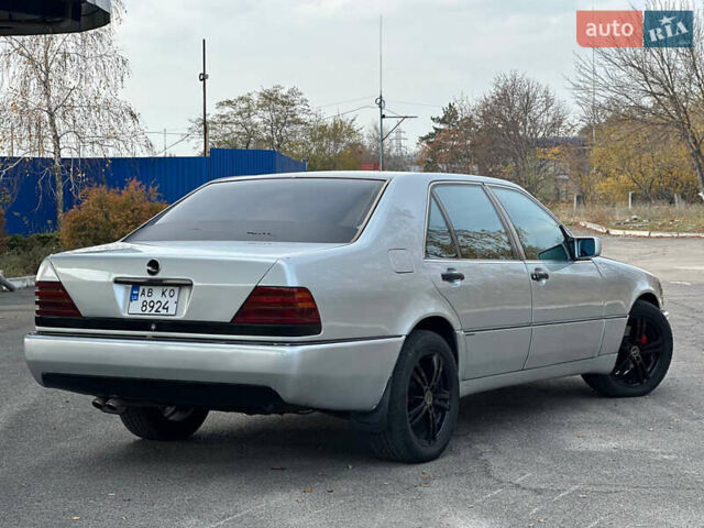 Сірий Мерседес С Клас, об'ємом двигуна 5 л та пробігом 327 тис. км за 6699 $, фото 8 на Automoto.ua