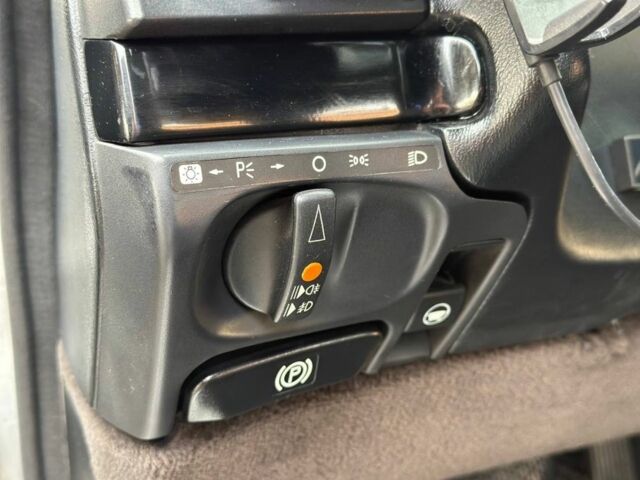 Сірий Мерседес С Клас, об'ємом двигуна 4.2 л та пробігом 327 тис. км за 6699 $, фото 10 на Automoto.ua