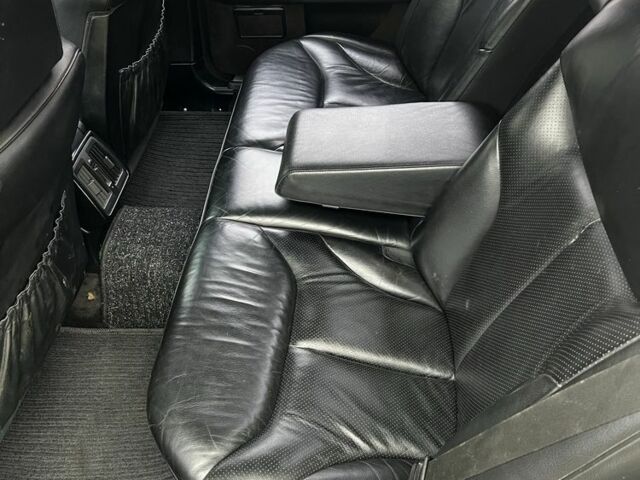 Серый Мерседес С Класс, объемом двигателя 3.5 л и пробегом 299 тыс. км за 3547 $, фото 6 на Automoto.ua