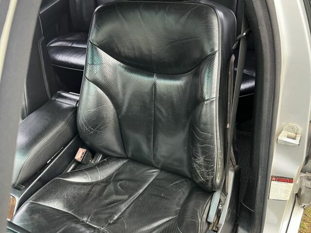 Серый Мерседес С Класс, объемом двигателя 3.5 л и пробегом 299 тыс. км за 3547 $, фото 4 на Automoto.ua