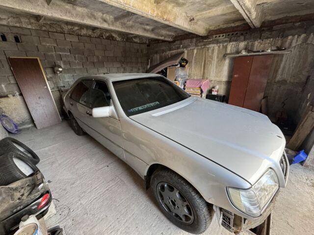 Серый Мерседес С Класс, объемом двигателя 4.2 л и пробегом 472 тыс. км за 2499 $, фото 2 на Automoto.ua