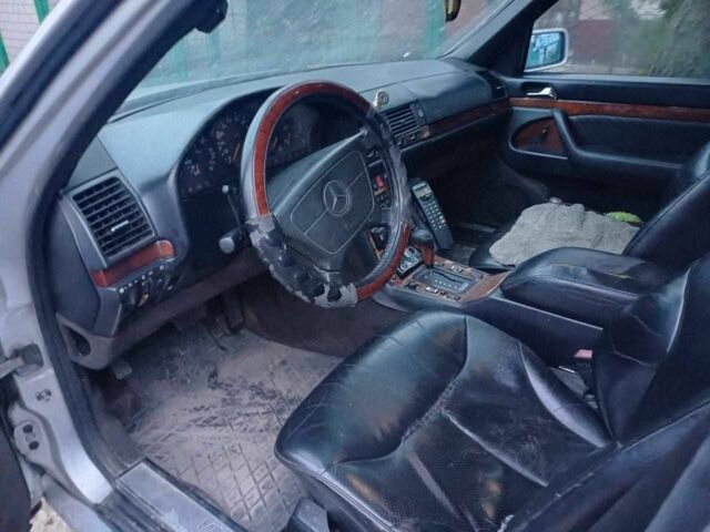 Серый Мерседес С Класс, объемом двигателя 3.4 л и пробегом 280 тыс. км за 2600 $, фото 6 на Automoto.ua