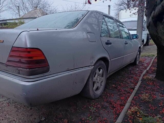 Серый Мерседес С Класс, объемом двигателя 3.4 л и пробегом 280 тыс. км за 2600 $, фото 5 на Automoto.ua