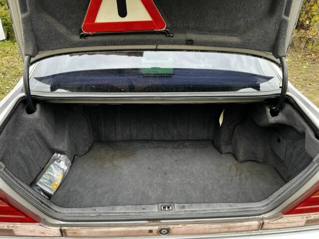 Серый Мерседес С Класс, объемом двигателя 3.5 л и пробегом 299 тыс. км за 3547 $, фото 8 на Automoto.ua