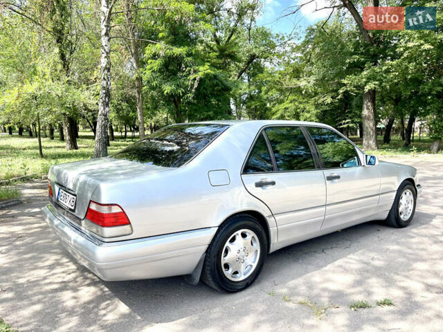 Серый Мерседес С Класс, объемом двигателя 3.5 л и пробегом 568 тыс. км за 7800 $, фото 10 на Automoto.ua