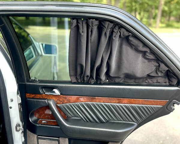 Серый Мерседес С Класс, объемом двигателя 3.5 л и пробегом 568 тыс. км за 7800 $, фото 36 на Automoto.ua