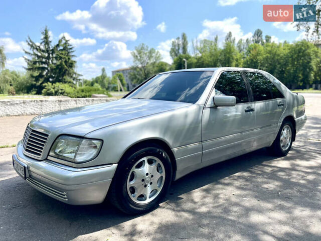 Серый Мерседес С Класс, объемом двигателя 3.5 л и пробегом 568 тыс. км за 7800 $, фото 1 на Automoto.ua