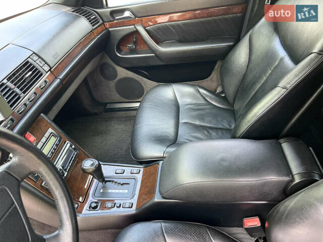 Серый Мерседес С Класс, объемом двигателя 3.5 л и пробегом 568 тыс. км за 7800 $, фото 28 на Automoto.ua