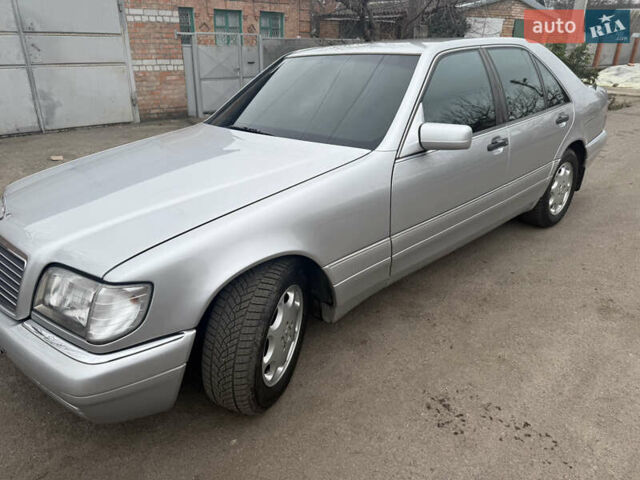 Серый Мерседес С Класс, объемом двигателя 3.5 л и пробегом 570 тыс. км за 7900 $, фото 3 на Automoto.ua