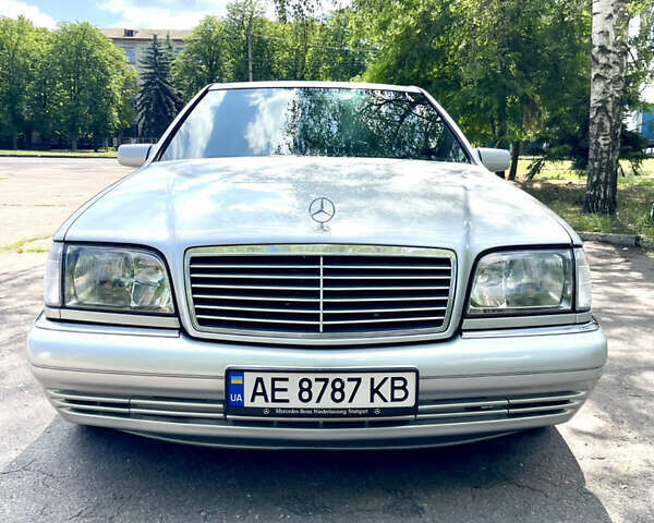 Серый Мерседес С Класс, объемом двигателя 3.5 л и пробегом 568 тыс. км за 7800 $, фото 18 на Automoto.ua