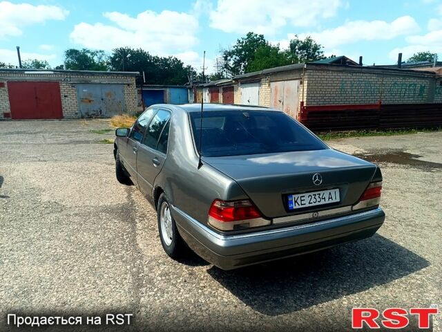 Серый Мерседес С Класс, объемом двигателя 3.4 л и пробегом 435 тыс. км за 5800 $, фото 6 на Automoto.ua