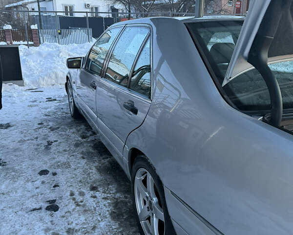 Сірий Мерседес С Клас, об'ємом двигуна 5 л та пробігом 280 тис. км за 10000 $, фото 54 на Automoto.ua