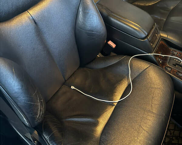 Сірий Мерседес С Клас, об'ємом двигуна 5 л та пробігом 280 тис. км за 10000 $, фото 35 на Automoto.ua