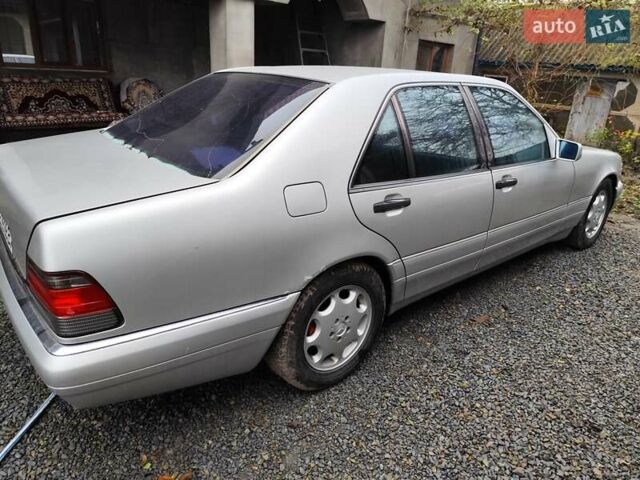 Серый Мерседес С Класс, объемом двигателя 3 л и пробегом 389 тыс. км за 6500 $, фото 4 на Automoto.ua