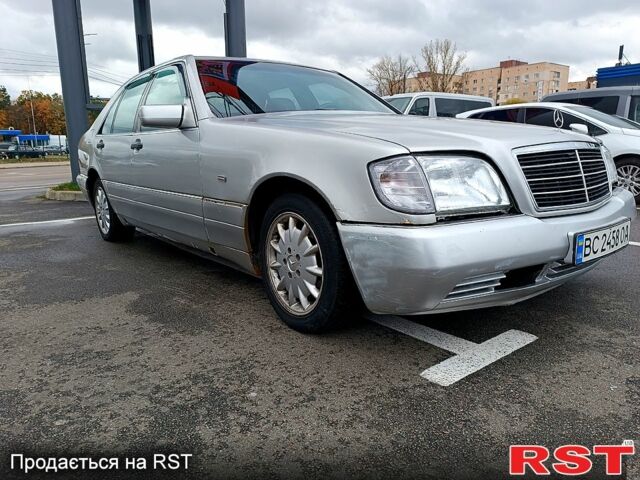 Серый Мерседес С Класс, объемом двигателя 3.2 л и пробегом 407 тыс. км за 3500 $, фото 8 на Automoto.ua