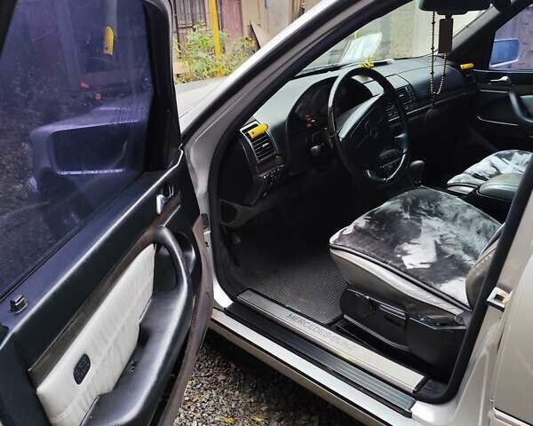 Серый Мерседес С Класс, объемом двигателя 3 л и пробегом 389 тыс. км за 6500 $, фото 8 на Automoto.ua