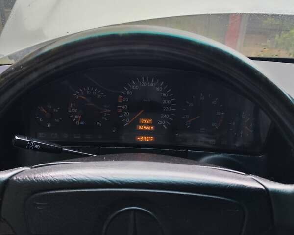 Серый Мерседес С Класс, объемом двигателя 3 л и пробегом 389 тыс. км за 6500 $, фото 6 на Automoto.ua