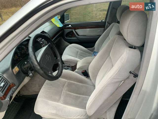 Серый Мерседес С Класс, объемом двигателя 3 л и пробегом 420 тыс. км за 6800 $, фото 7 на Automoto.ua