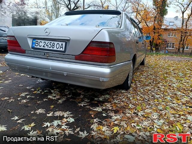 Серый Мерседес С Класс, объемом двигателя 3.2 л и пробегом 407 тыс. км за 3500 $, фото 1 на Automoto.ua