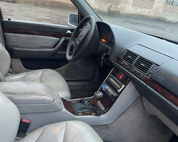 Серый Мерседес С Класс, объемом двигателя 4.2 л и пробегом 450 тыс. км за 2950 $, фото 17 на Automoto.ua