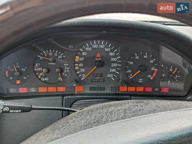 Сірий Мерседес С Клас, об'ємом двигуна 4.2 л та пробігом 420 тис. км за 4300 $, фото 7 на Automoto.ua