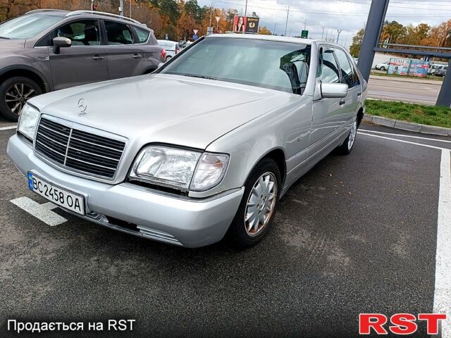 Серый Мерседес С Класс, объемом двигателя 3.2 л и пробегом 407 тыс. км за 3500 $, фото 6 на Automoto.ua