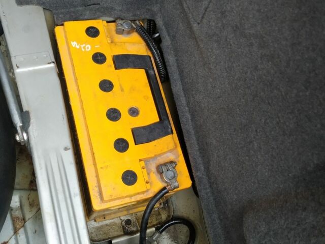 Серый Мерседес С Класс, объемом двигателя 3.2 л и пробегом 268 тыс. км за 9000 $, фото 21 на Automoto.ua