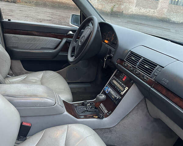 Серый Мерседес С Класс, объемом двигателя 4.2 л и пробегом 450 тыс. км за 2950 $, фото 5 на Automoto.ua