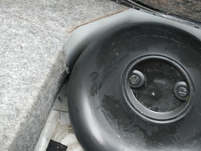 Серый Мерседес С Класс, объемом двигателя 3.2 л и пробегом 268 тыс. км за 9000 $, фото 10 на Automoto.ua