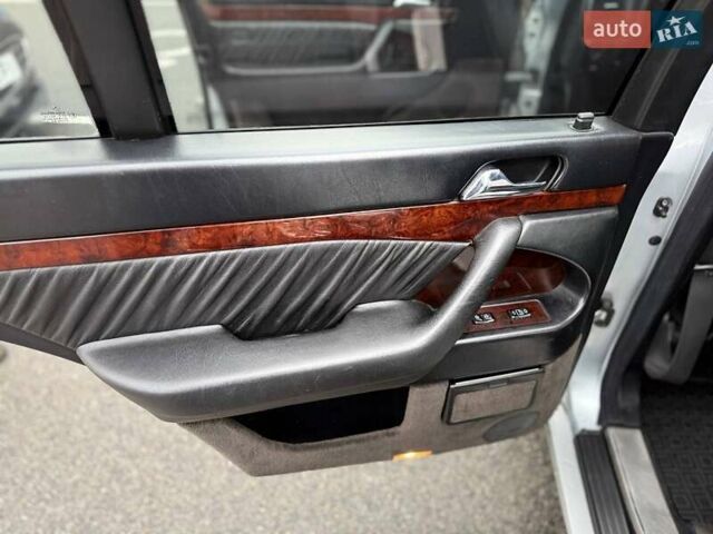 Серый Мерседес С Класс, объемом двигателя 3.2 л и пробегом 407 тыс. км за 3300 $, фото 23 на Automoto.ua