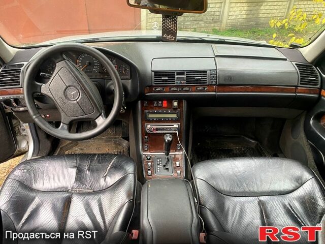 Серый Мерседес С Класс, объемом двигателя 4.2 л и пробегом 325 тыс. км за 3800 $, фото 9 на Automoto.ua