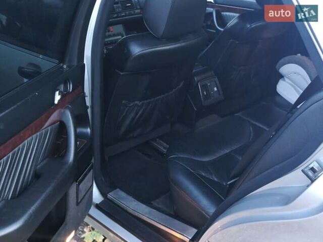 Серый Мерседес С Класс, объемом двигателя 3 л и пробегом 390 тыс. км за 8200 $, фото 1 на Automoto.ua