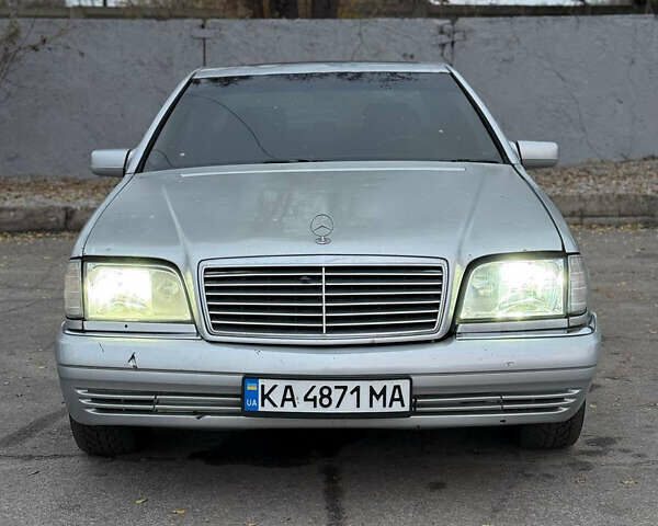 Сірий Мерседес С Клас, об'ємом двигуна 5 л та пробігом 450 тис. км за 2999 $, фото 5 на Automoto.ua